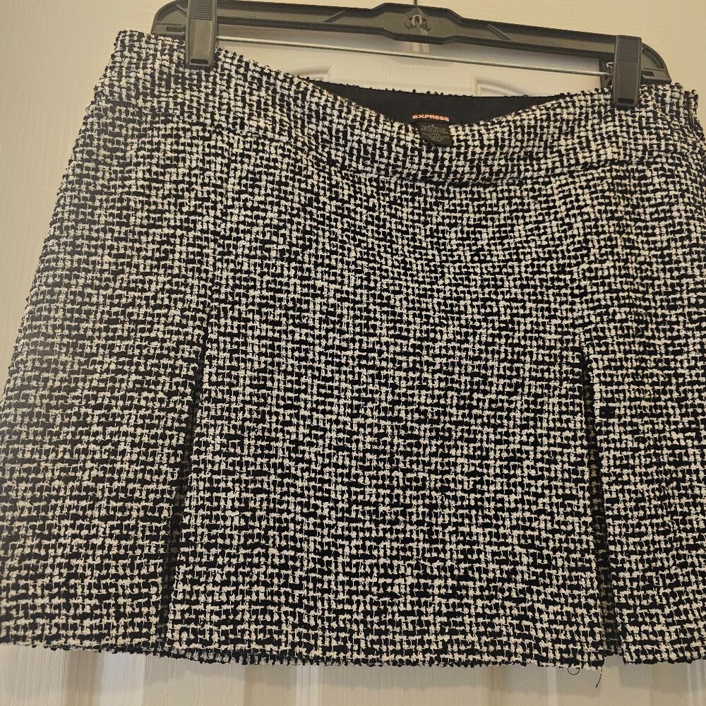 White and black skirt